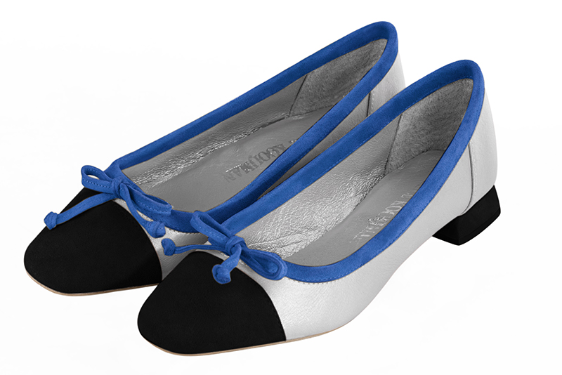 Matt black, light silver and electric blue women's ballet pumps, with low heels. Square toe. Flat flare heels. Front view - Florence KOOIJMAN